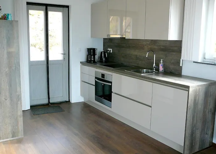 Zidanica * Zuzemberk